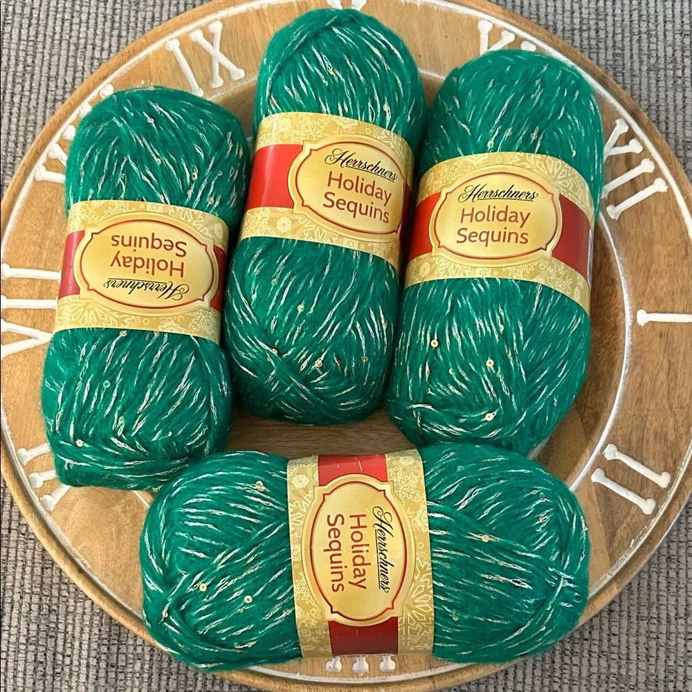Herrschners yarn x4 skeins holiday sequins mistletoe green acrylic poly blend